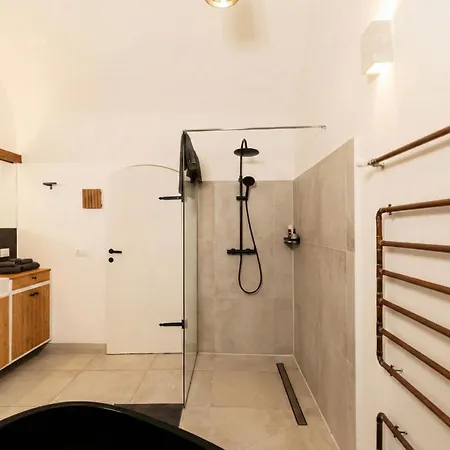 L'arco Living 1 *